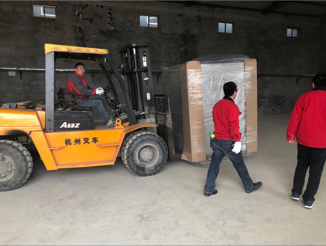 保定洗衣廠洗衣房設(shè)備昨日送貨完畢 保定洗衣廠洗衣房設(shè)備昨日送貨完畢